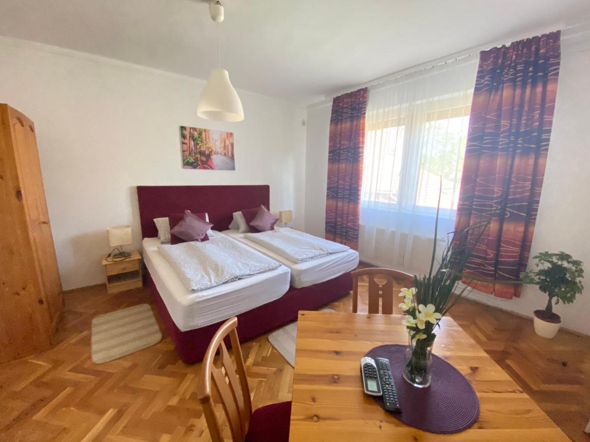 Anonymus Vendeghaz Apartment Siofok Bagian luar foto