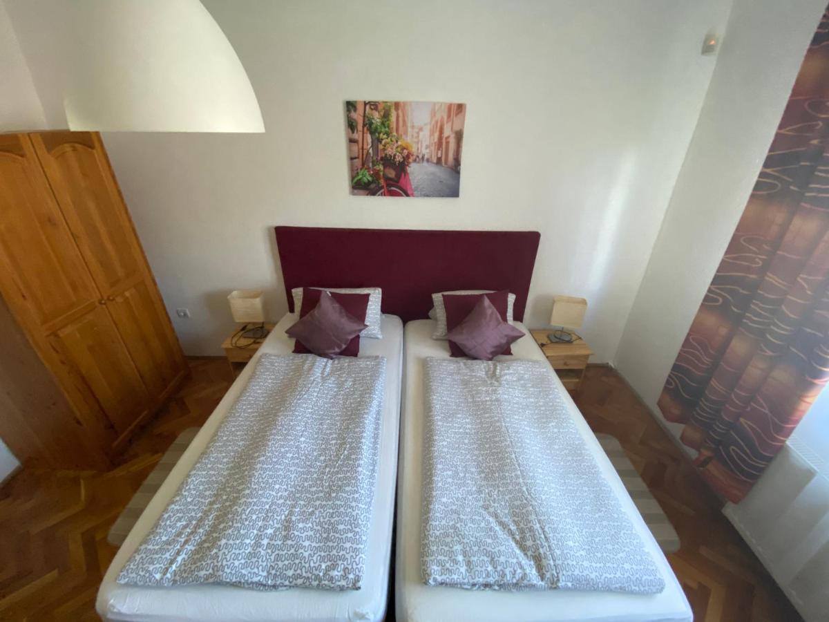 Anonymus Vendeghaz Apartment Siofok Bagian luar foto
