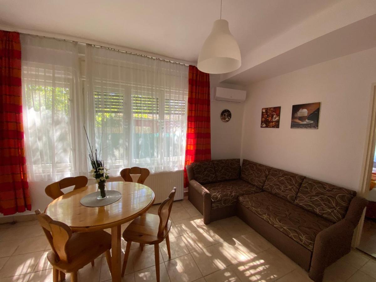 Anonymus Vendeghaz Apartment Siofok Bagian luar foto
