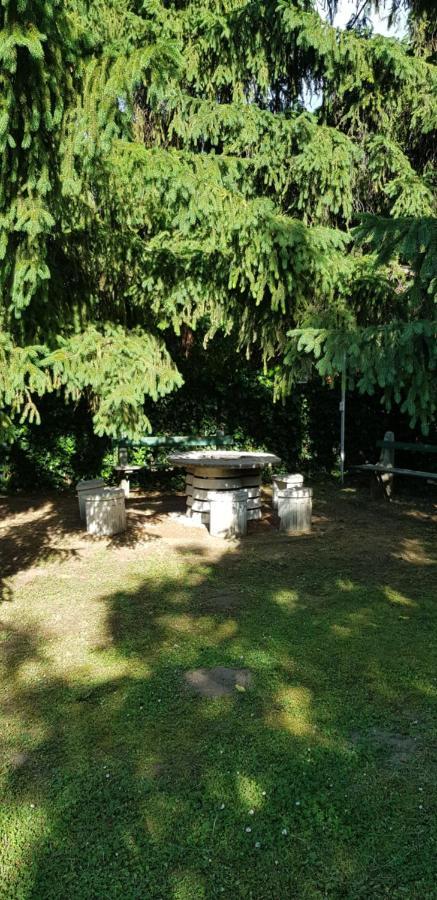 Anonymus Vendeghaz Apartment Siofok Bagian luar foto